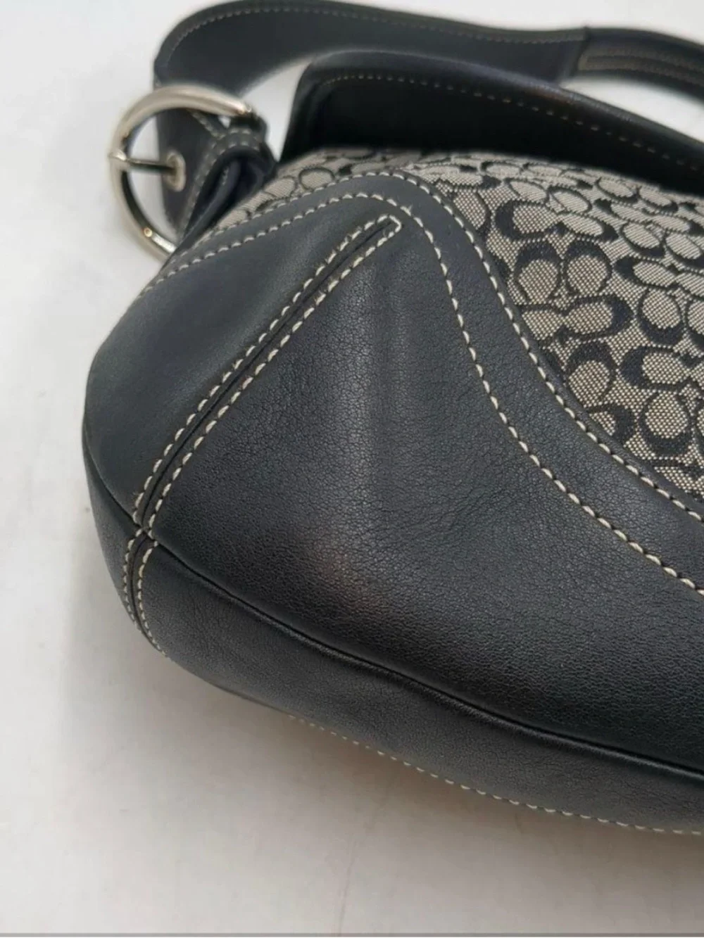 Coach Vintage Soho Black Signature Canvas Shoulder Bag with Silver Hardware - Picture 7 of 9